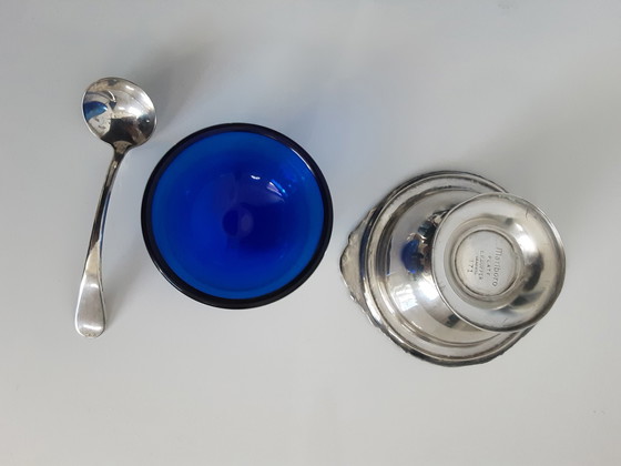 Image 1 of A flat (blue) caviar bowl