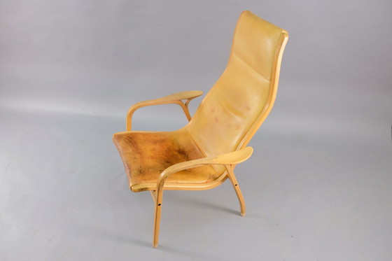 Image 1 of Swedese Lamino leather armchair by Yngve Ekström