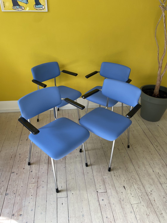 Image 1 of 4x Gispen 1235 chairs