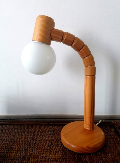 Articulated Scandinavian lamp in pine and opaline