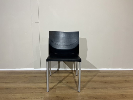 Image 1 of 4X Leolux Myto Dining Chairs Black Plastic Design