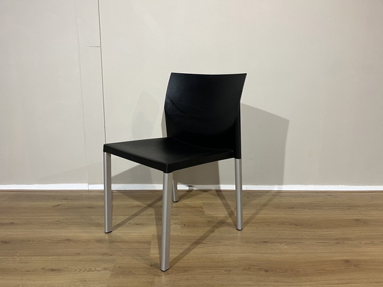 Image 1 of 4X Leolux Myto Dining Chairs Black Plastic Design