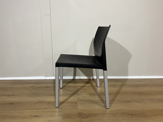 Image 1 of 4X Leolux Myto Dining Chairs Black Plastic Design