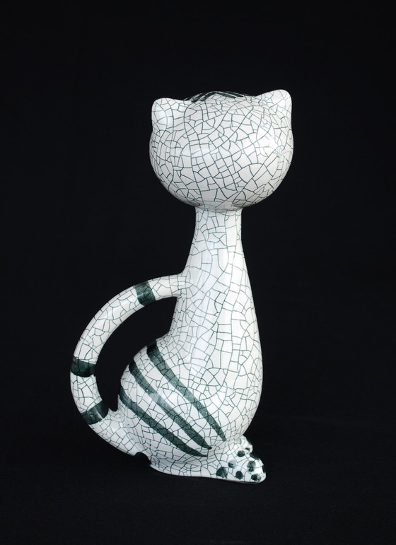 Image 1 of Livia Gorka Sitting cat