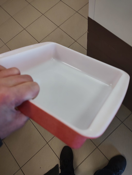 Pyrex Oven Dish In Flamingo Pink From The 1950s