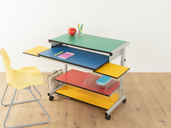 Image 1 of  Bureau postmoderne