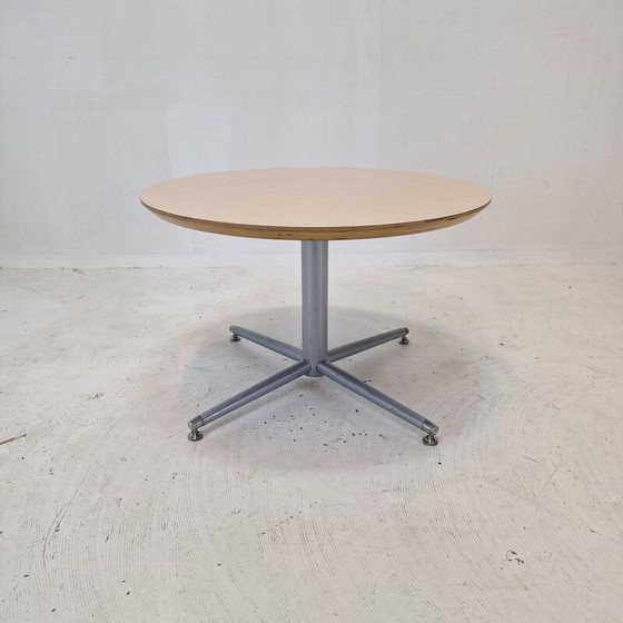 Image 1 of Vintage round coffee table by Artifort