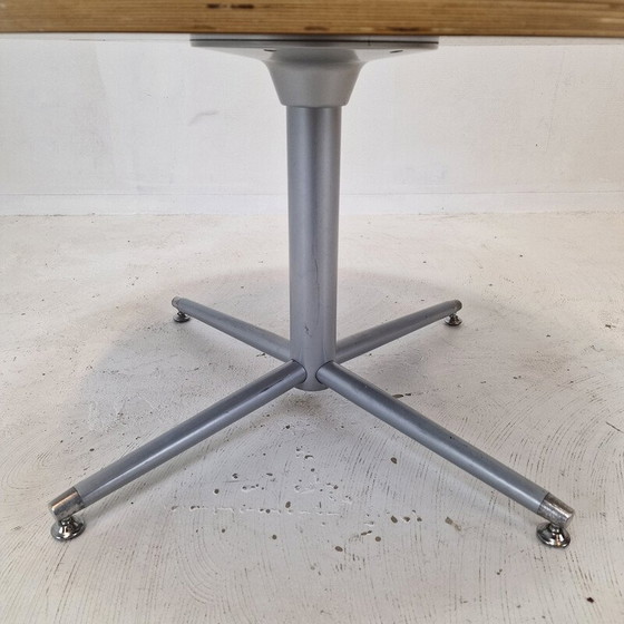 Image 1 of Vintage round coffee table by Artifort
