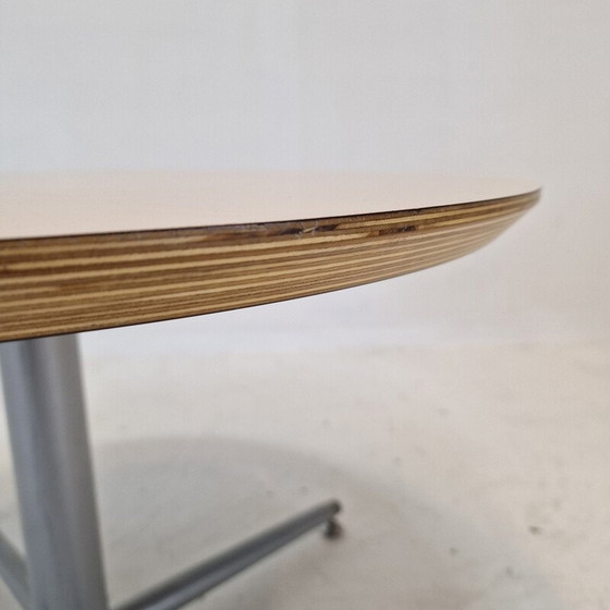 Image 1 of Vintage round coffee table by Artifort