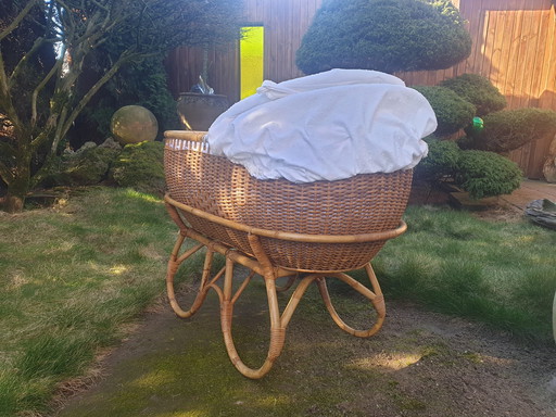 Beautiful Vintage Cane Rattan Cradle 50/60