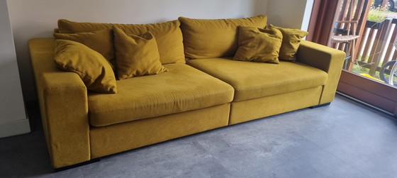 Image 1 of Homestock Haarlem sofa