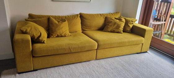 Image 1 of Homestock Haarlem sofa