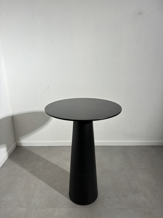 Image 1 of Moooi container bar table