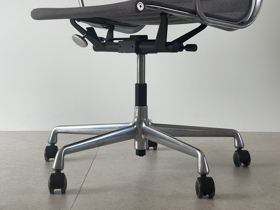 Image 1 of Vitra Charles & Ray Eames Office Chair EA117