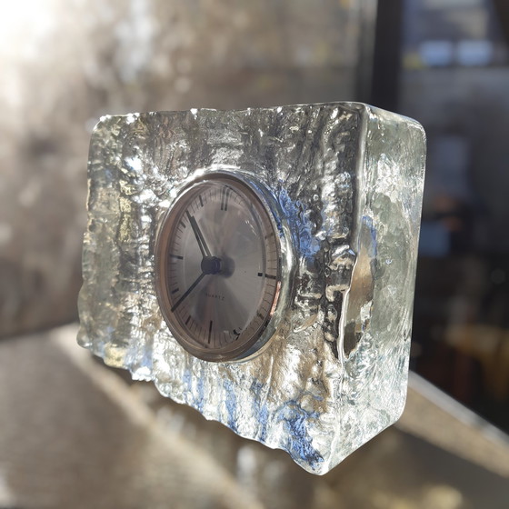 Image 1 of Vintage Ice Block Quartz Table Clock 12X17X5Cm, Unmarked