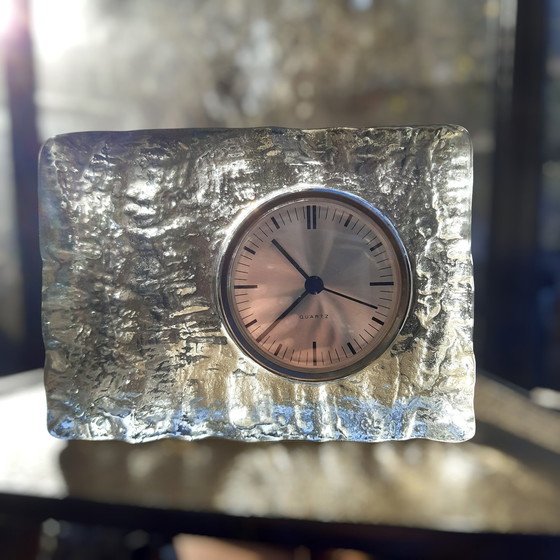 Image 1 of Vintage Ice Block Quartz Table Clock 12X17X5Cm, Unmarked