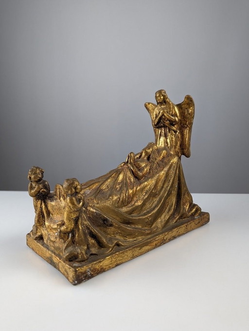 Queen And Angels Sculpture In Golden Terracotta