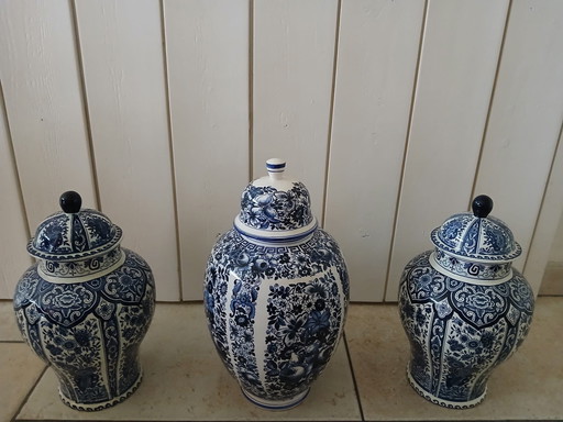 Cabinet Set Antique Delftware