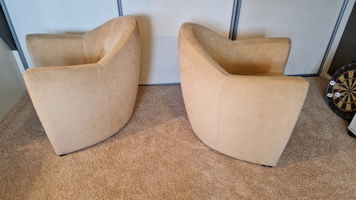 Two Leolux Carabas Chairs.