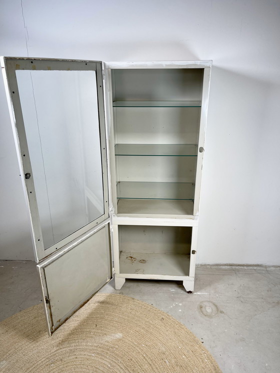 Image 1 of Gabinete médico de acero con dos puertas