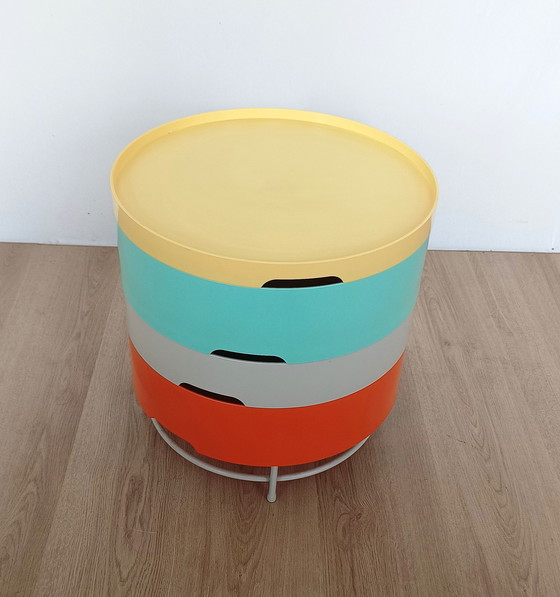 Image 1 of Boîte de rangement/table Ikea 1980