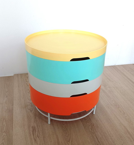 Image 1 of Boîte de rangement/table Ikea 1980