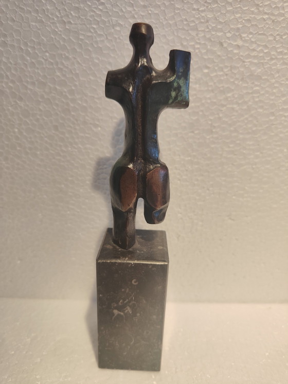 Image 1 of Statua in bronzo di Jo Ramakers su granito per l'arte domestica