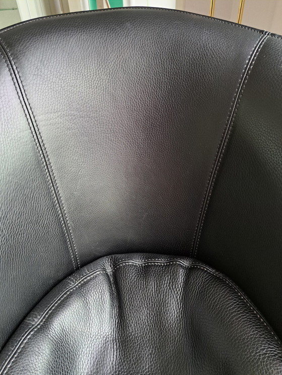 Image 1 of Fauteuil Club "Hall" Black leather, Sellier stitching,