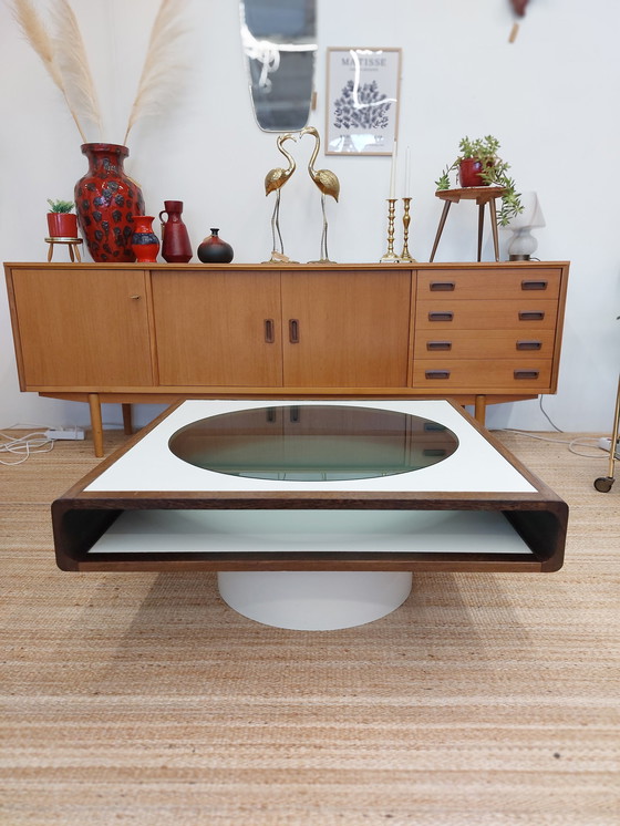 Image 1 of Table basse vintage design âge de l'espace 70s