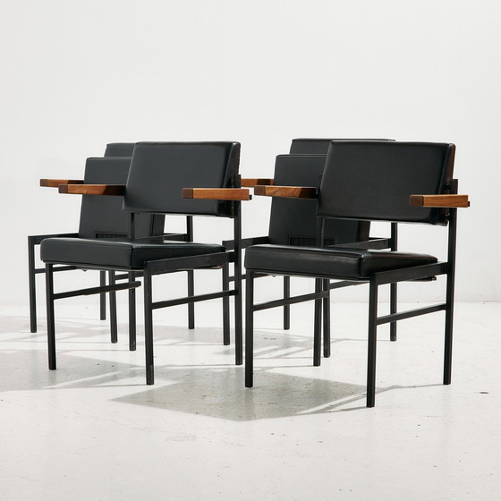 Image 1 of Mk11020 Metal Frame Armchair