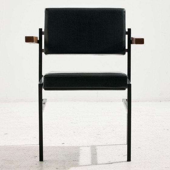 Image 1 of Mk11020 Metal Frame Armchair