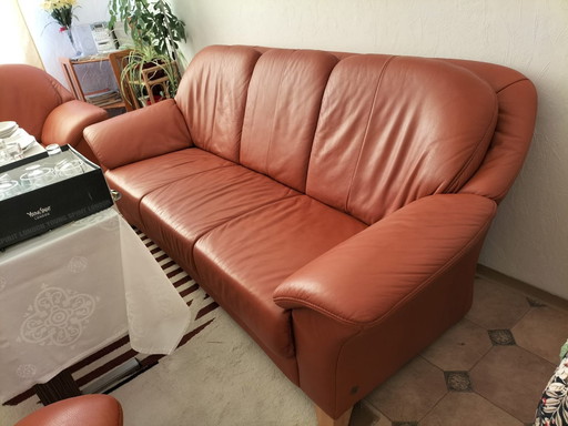 Three-piece leather settee