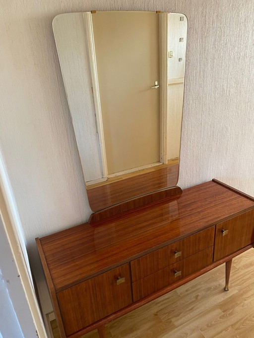 Dressing Table With Mirror