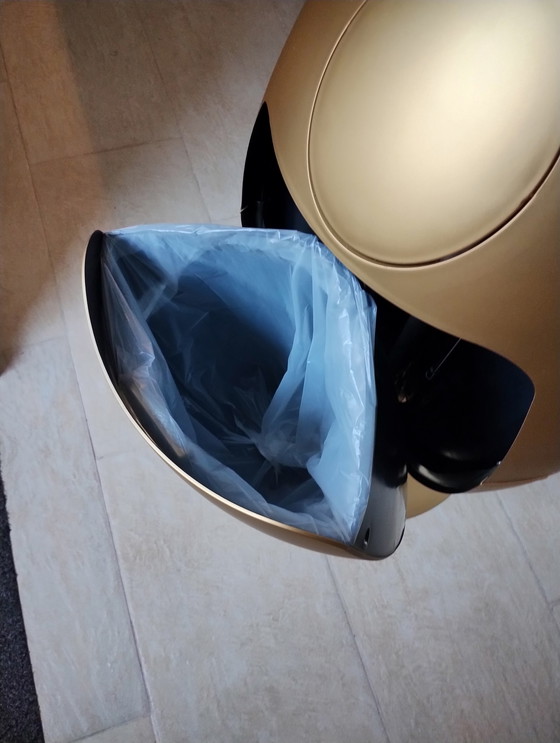 Image 1 of Soldi design Ovetto gold trash collector