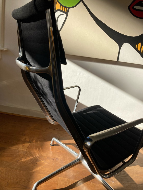 Image 1 of VITRA EA124 Eames lounge chair