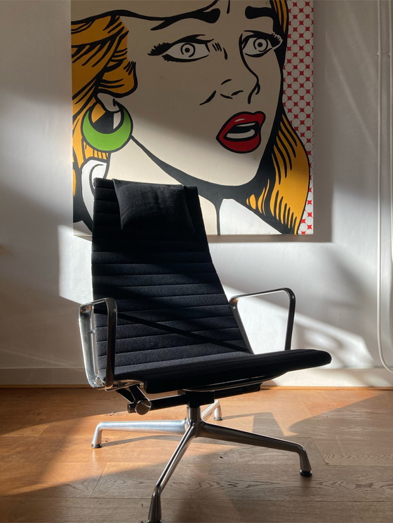 Image 1 of VITRA EA124 Eames lounge chair