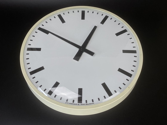 Image 1 of Horloge murale design industriel suisse