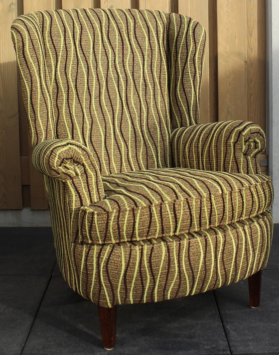 Image 1 of Fauteuil classique moderne à oreilles