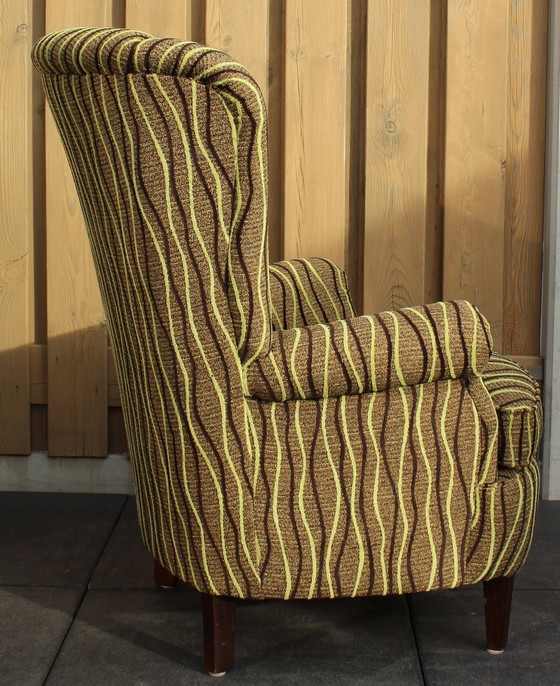 Image 1 of Fauteuil classique moderne à oreilles