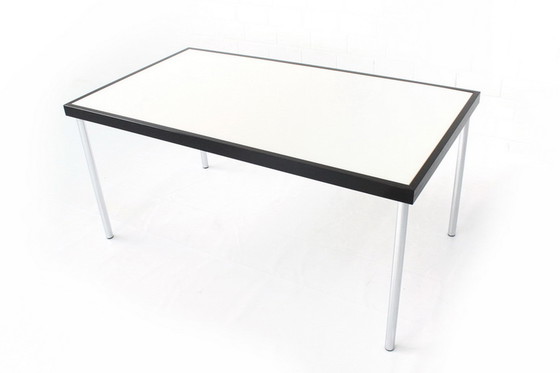 Image 1 of Table d'architecte Werner Heidemann avec plateau en verre blanc incrusté d'un cadre en chêne et de pieds chromés