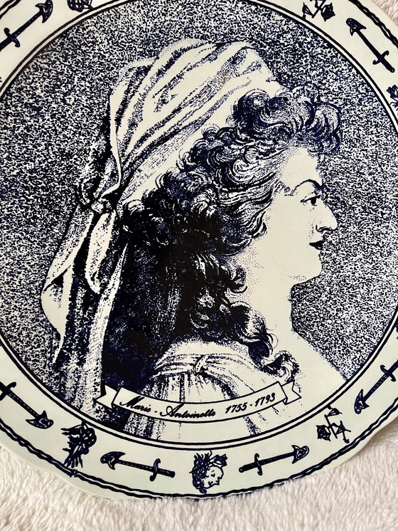 Image 1 of Marie Antoinette Xxl Platter Signed