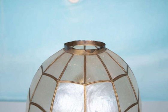 Image 1 of Lampada da tavolo vintage in madreperla anni '70, lampada da tavolo Regency