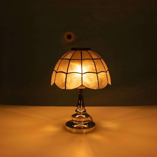 Lampada da tavolo vintage in madreperla anni '70, lampada da tavolo Regency