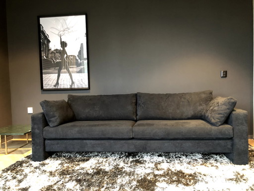 Makkee Sophisticated Living Maddee sofa