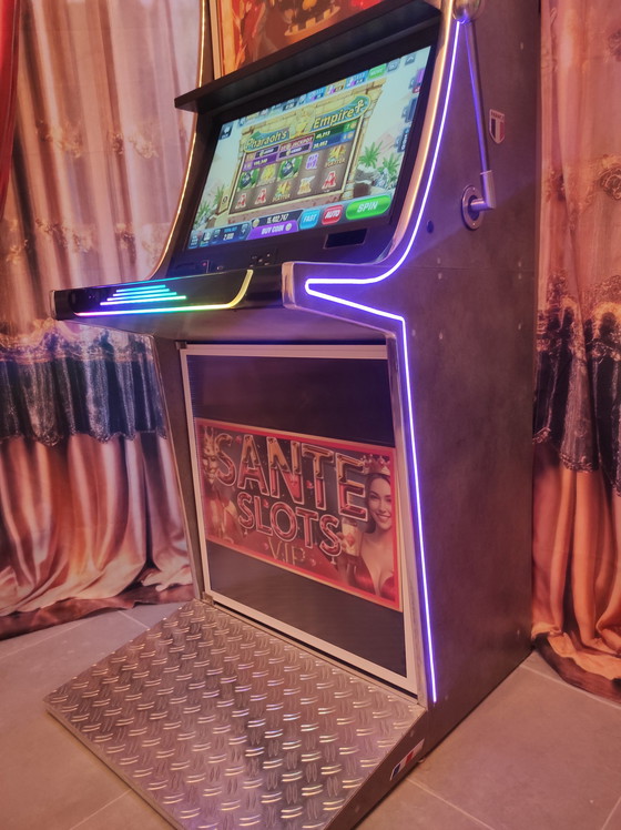 Image 1 of Questo mobile bar multifunzionale è stato progettato per trasformare qualsiasi spazio in un centro di stile, intrattenimento e