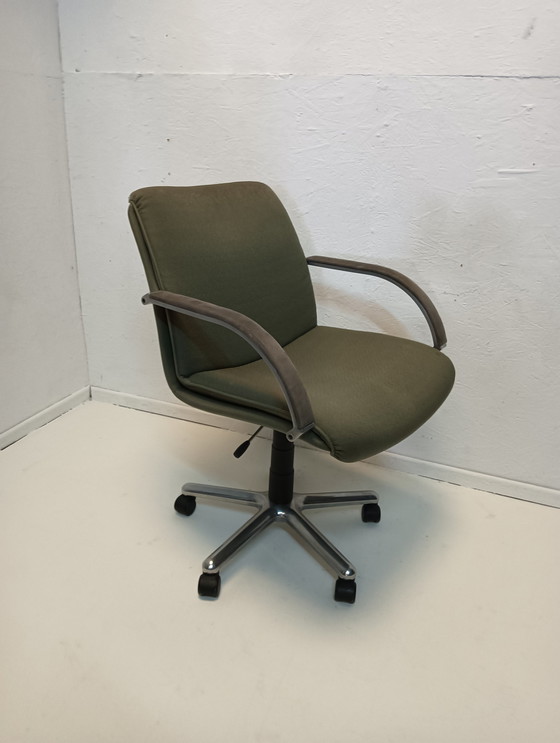 Image 1 of Artifort desk chair