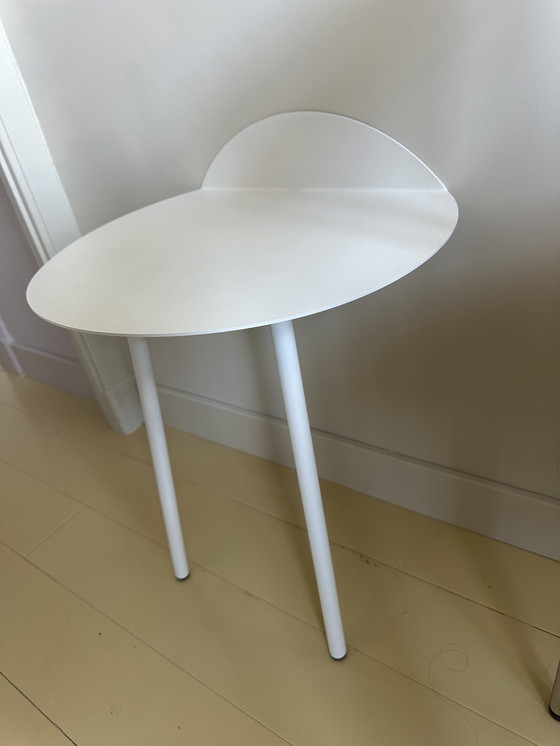 Image 1 of Menu Yeh Wall side table white