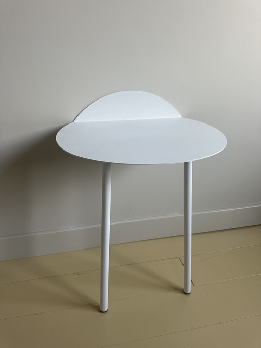 Menu Yeh Wall side table white