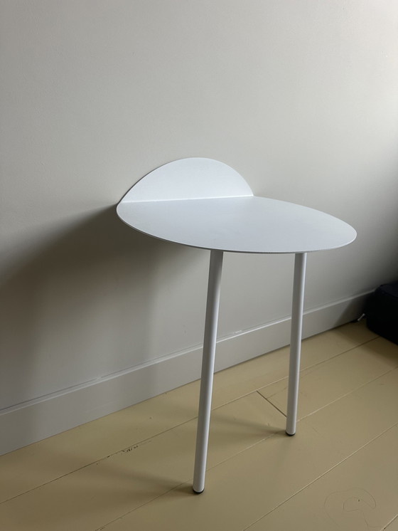 Image 1 of Menu Yeh Wall side table white