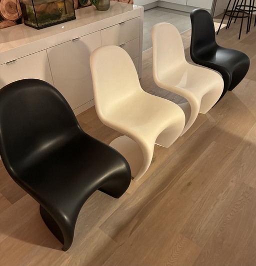 4x Chaise Panton noir et blanc